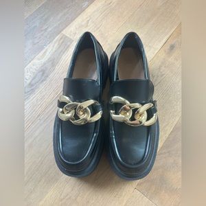H&M chunky loafers in black - size 8 (says size 7 but fits like an 8)